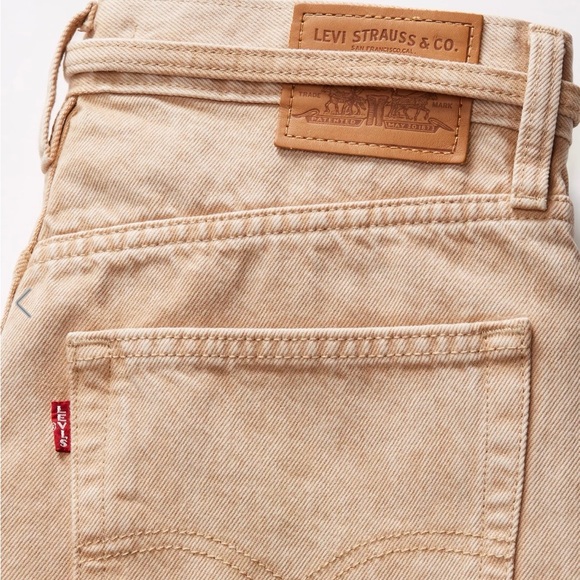 🔥NEW🔥Levi's Cream / Ecru Wide-Leg Jeans - Picture 3 of 8